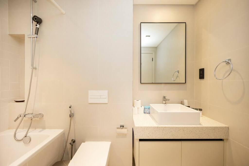 Apartment Luxe 1br At Marina Vista Offering Sea Views P605