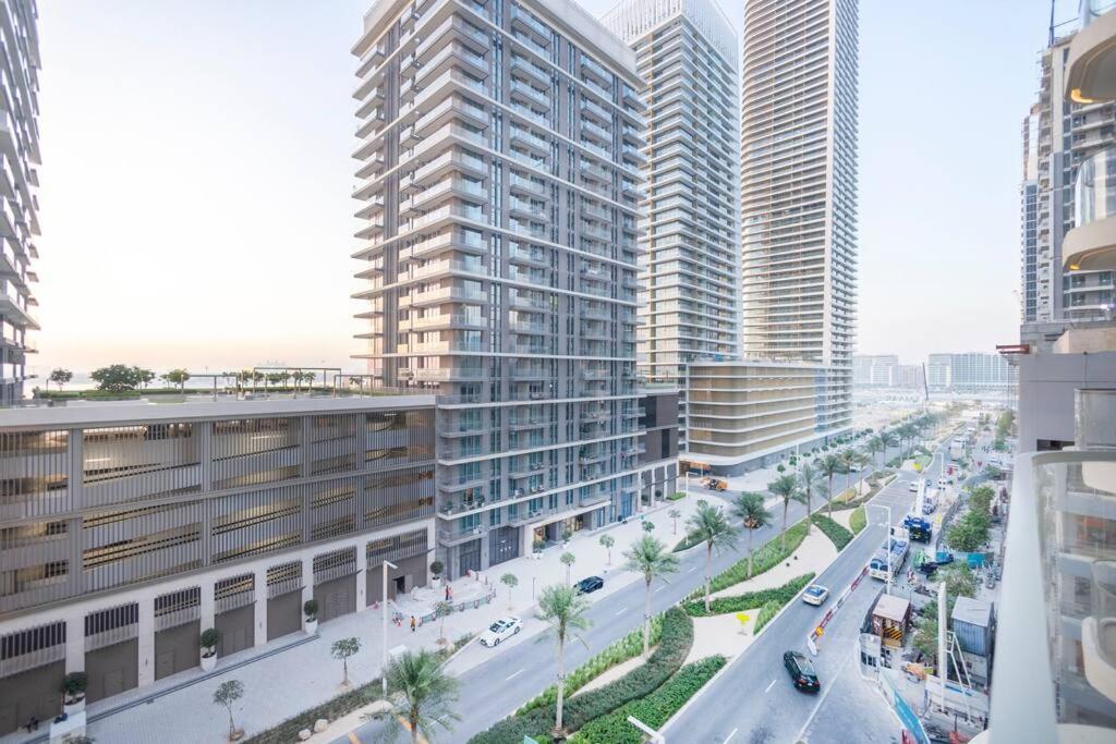 Luxe 1br At Marina Vista Offering Sea Views P605 Dubai