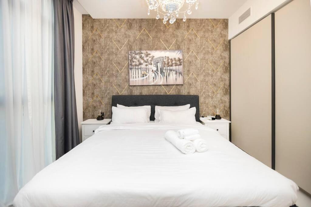Luxe 1br At Marina Vista Offering Sea Views P605