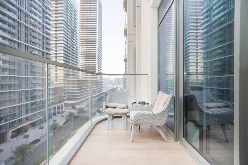 Apartment Luxe 1br At Marina Vista Offering Sea Views P605 Dubai