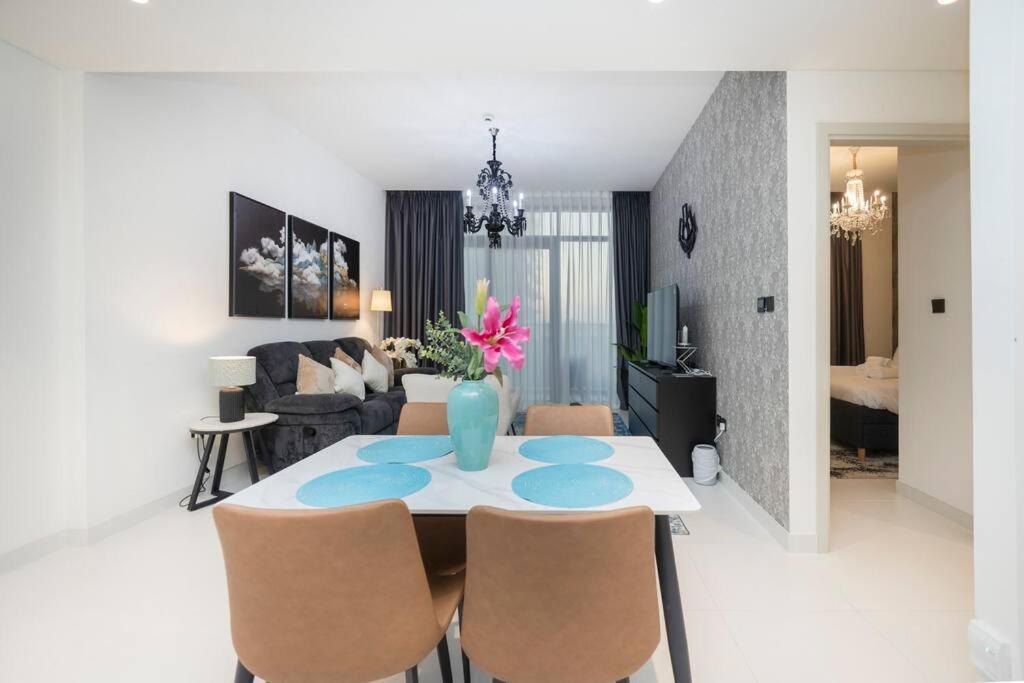 Luxe 1br At Marina Vista Offering Sea Views P605 Dubai