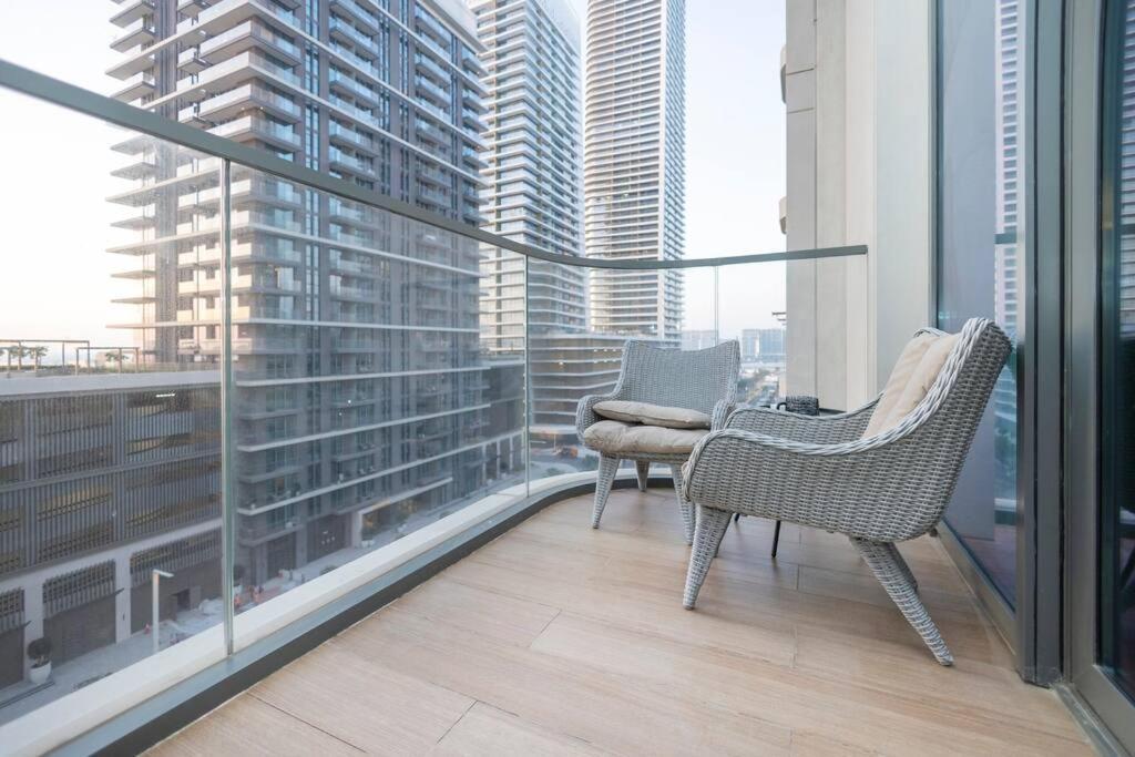 Apartment Luxe 1br At Marina Vista Offering Sea Views P605 Dubai